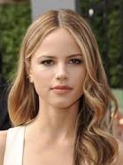 How tall is Halston Sage?